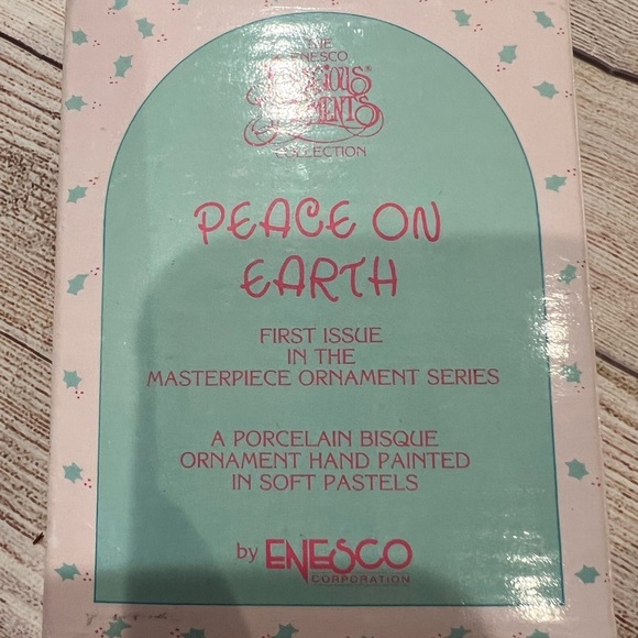 PRECIOUS MOMENTS 1989 "Peace On Earth" Nativity Ornament New In Box - Picture 6 of 8